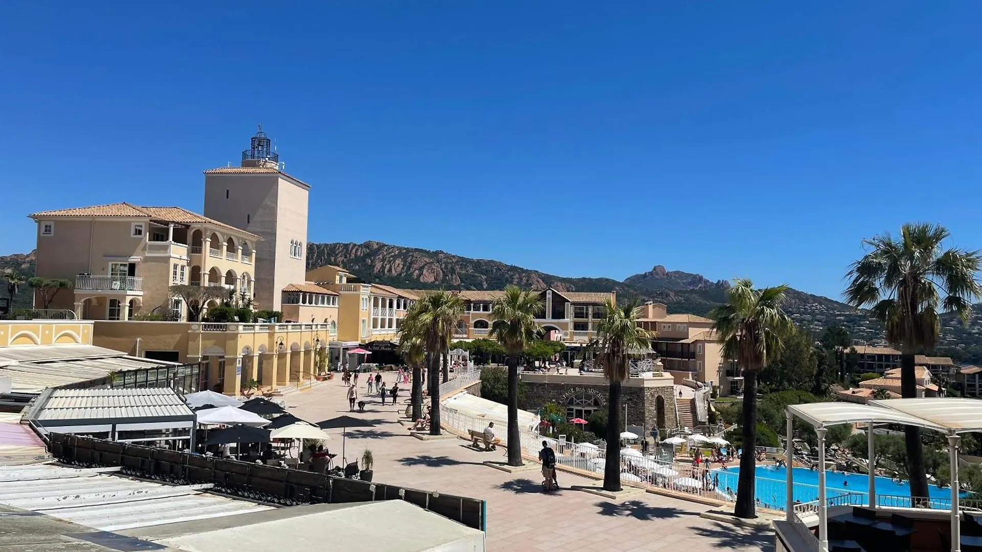 Village Cap Esterel, Piscine, Plage Saint-Raphael  France